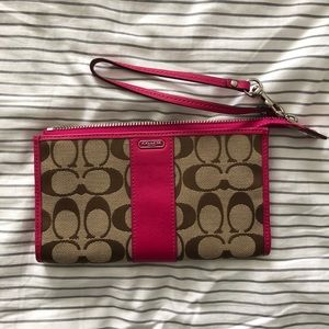 Coach wristlet clutch wallet